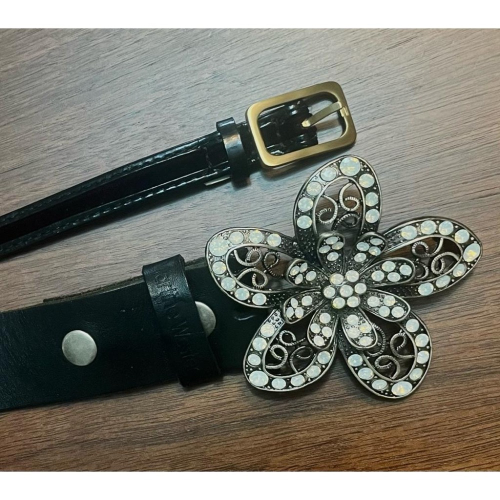 英國正品 Martine Wester London 大花朵龐克風格皮帶 ?大花直徑達8公分✨現在認賠出售✨買到就是賺到