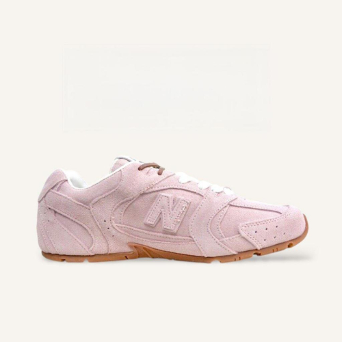 NB x Miu 聯名款粉紅色麂皮拼接運動休閒皮鞋 ｜牛皮｜麂皮｜情侶款｜休閒｜運動鞋｜阿甘鞋｜德訓鞋 ｜聯乘