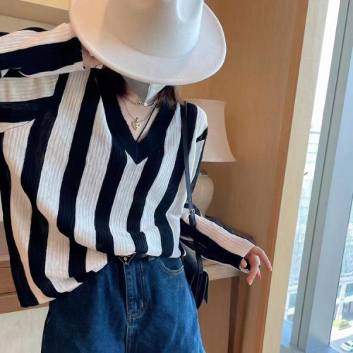 DearGod正韓女裝歐洲站2022早秋款氣質V領顯瘦寬松豎條紋拼色長袖慵懶風針織衫女