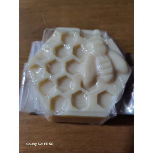 〈牧野工坊〉蜂蜜檸檬手工皂