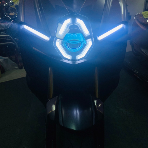 DS馭速動能-CTH 曼巴 MMBCU 整合式 日行燈 方向燈 流水方向日行燈 LED 導光條 另有曼巴大燈